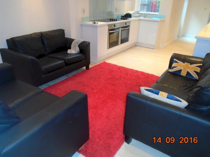 6 Bedroom Property To Rent In Tiverton Road, Selly Oak, Birmingham, B29