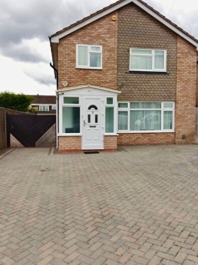 4 Bedroom Detached House To Rent In Howletts Lane, Ruislip, HA4