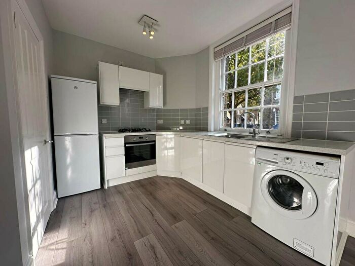 1 Bedroom Flat To Rent In Villa Street, Walworth Village, London, SE17