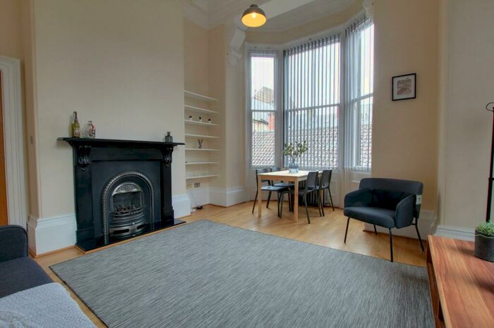 1 Bedroom Flat To Rent In Nd Star On The Right And Straight On Till Morning, Land Of Green Ginger, Hull, HU1