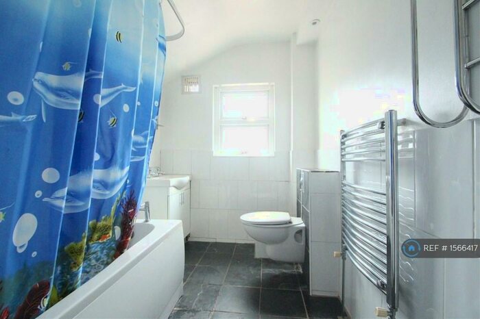 2 Bedroom Terraced House To Rent In Wedderburn Road, Barking, IG11