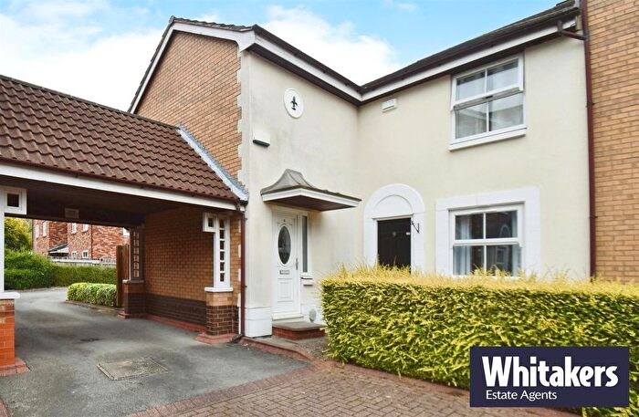 3 Bedroom End Of Terrace House To Rent In Lealholme Court, Howdale Road, Hull, HU8