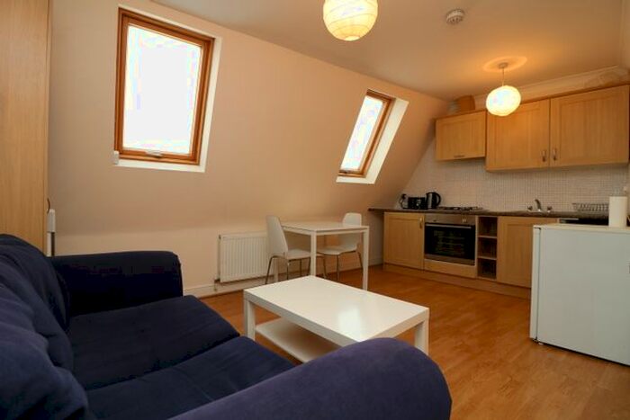 1 Bedroom Flat To Rent In Holloway Road, London, N7