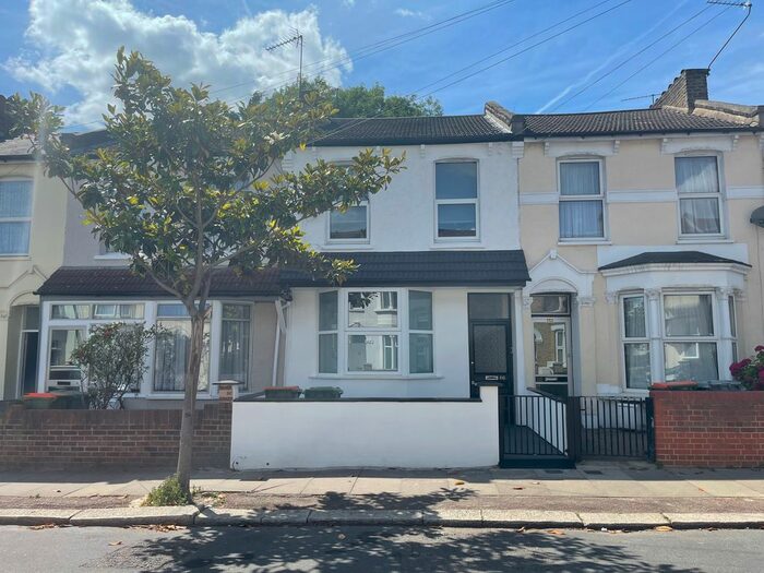 3 Bedroom Terraced House To Rent In Caistor Park Road, Stratford, E15