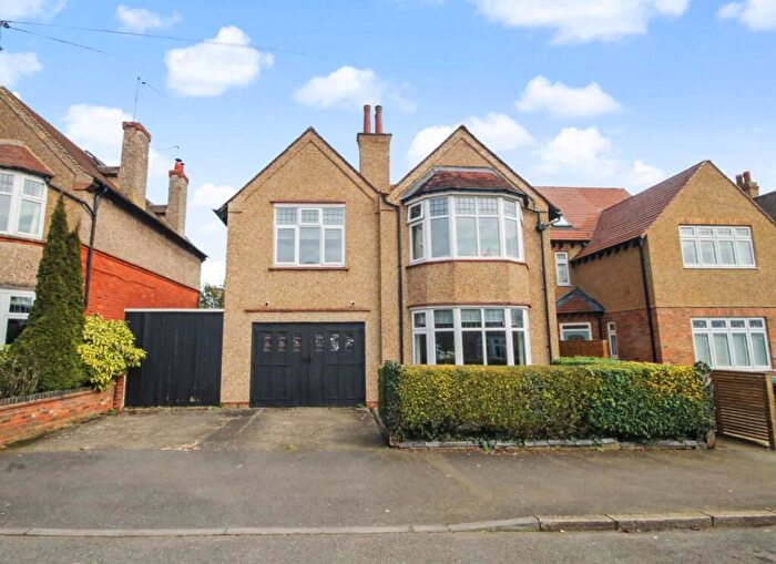 5 Bedroom Detached House For Sale In Woodland Avenue, Northampton, NN3