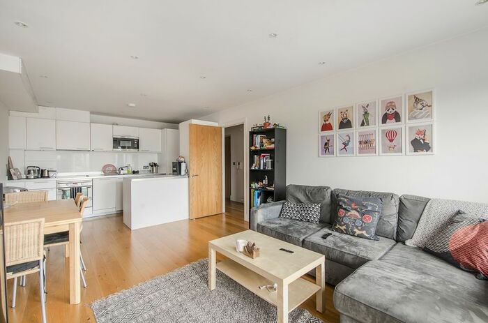 1 Bedroom Flat To Rent In Clapham Road, London, SW9