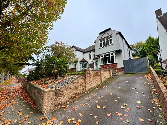 3 Bedroom Property To Rent In The Broadway, Dudley, DY1