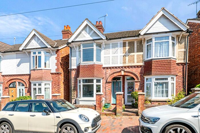 3 Bedroom Semi-Detached House For Sale In Whitefield Road, Tunbridge Wells, TN4