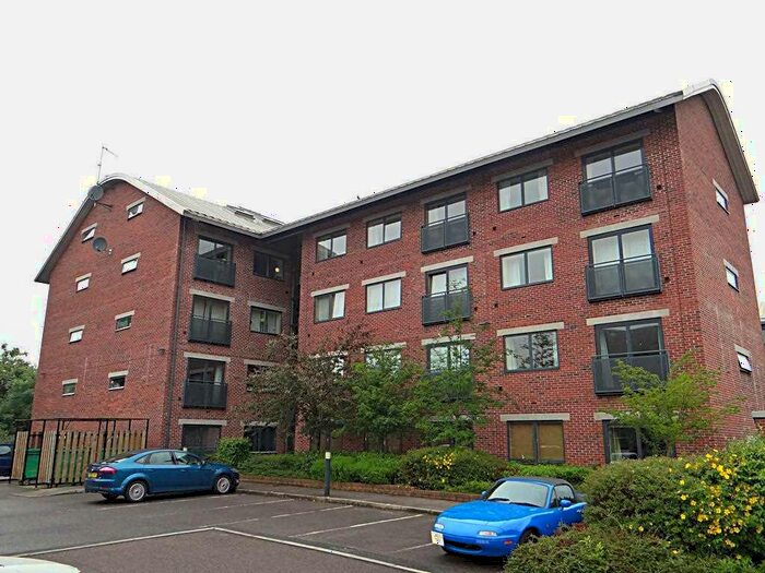 2 Bedroom Apartment To Rent In Markham Quay, Camlough Walk, S41