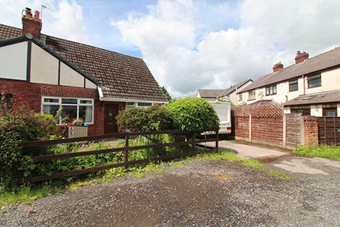 4 Bedroom Semi Detached House For Sale In Croft Avenue, Simister, Prestwich, Manchester, M25