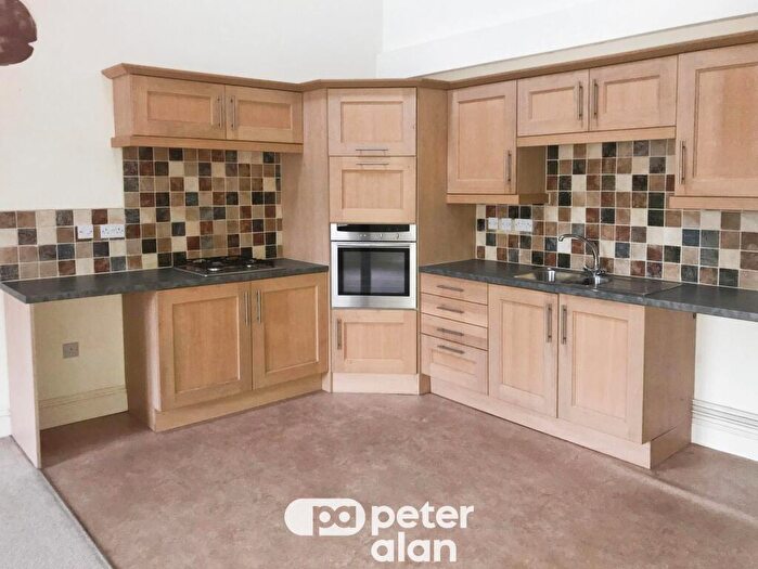 2 Bedroom Property To Rent In Commercial Street, Bridgend, CF34