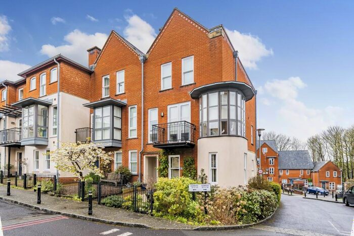 4 Bedroom End Of Terrace House To Rent In Alison Way Winchester, SO22