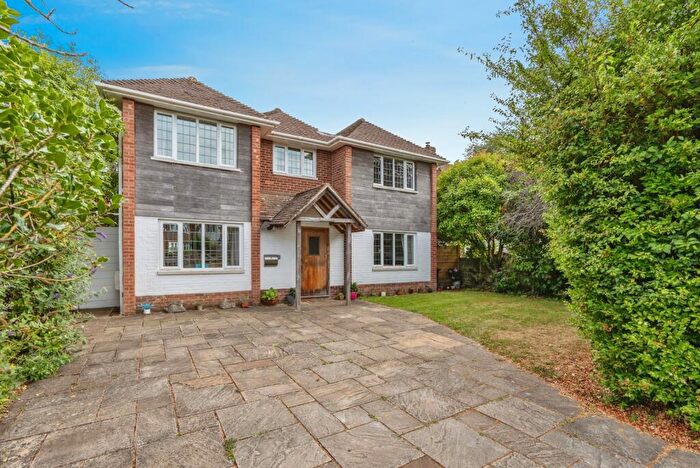 4 Bedroom Detached House For Sale In Warblington Road, Emsworth, Hampshire, PO10