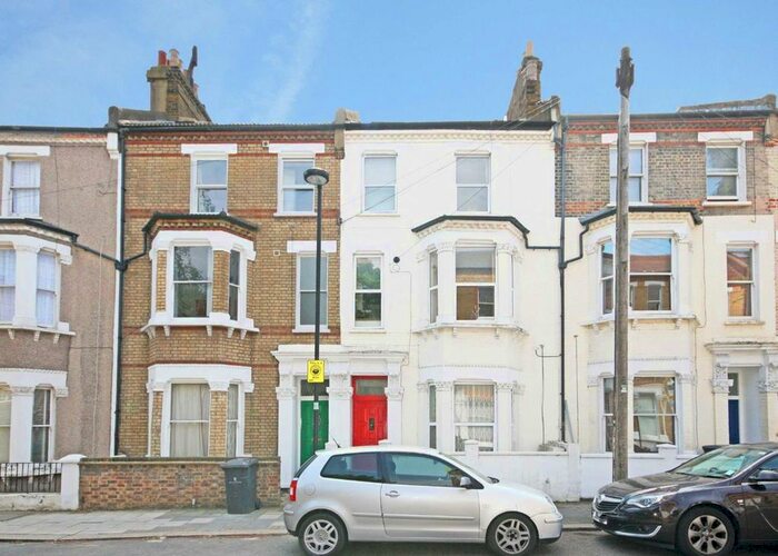 1 Bedroom Flat To Rent In St. Luke's Avenue, London, SW4