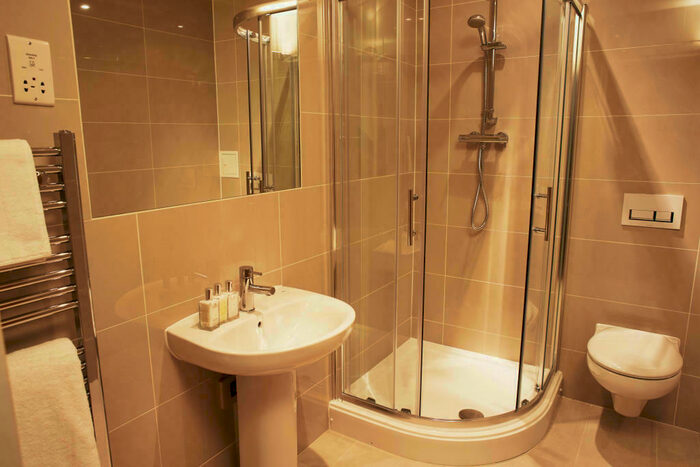 2 Bedroom Apartment To Rent In Headstone Road, Harrow, Middlesex, HA1