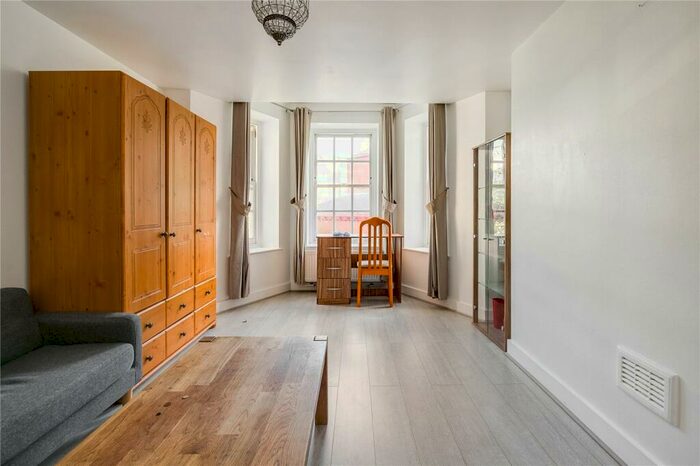 4 Bedroom Apartment To Rent In Levita House, Chalton Street, London, NW1