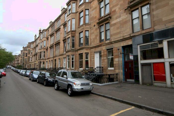 2 Bedroom Flat To Rent In / Roxburgh Street, G12