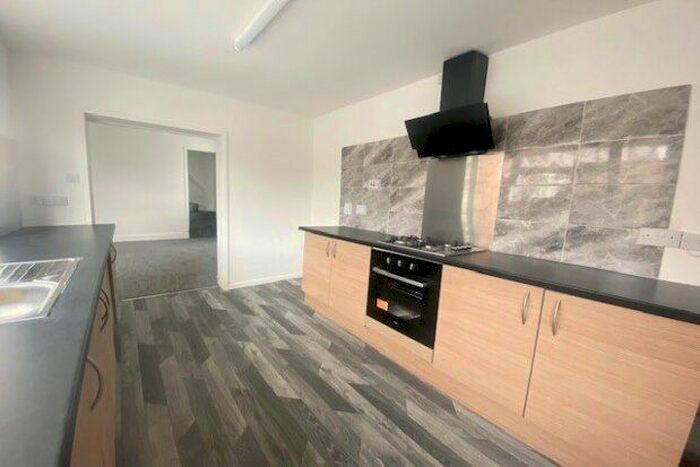 4 Bedroom Property To Rent In Walsall Road, Wednesbury, WS10