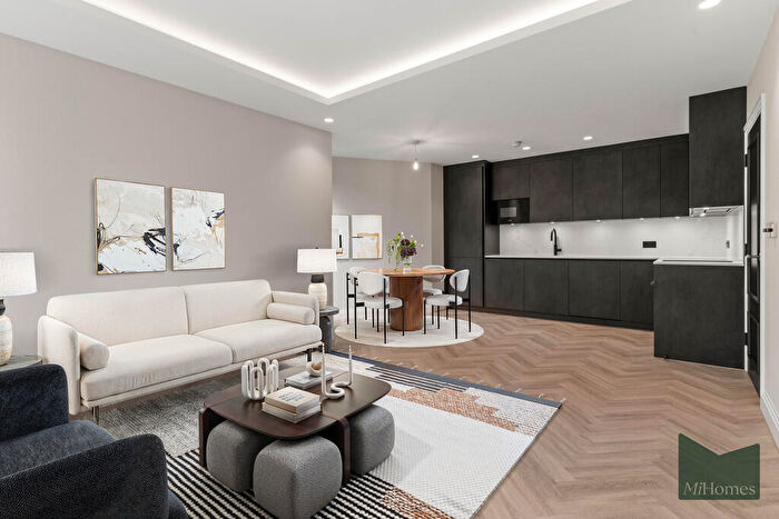 2 Bedroom Apartment For Sale In The Blenheim, EN5