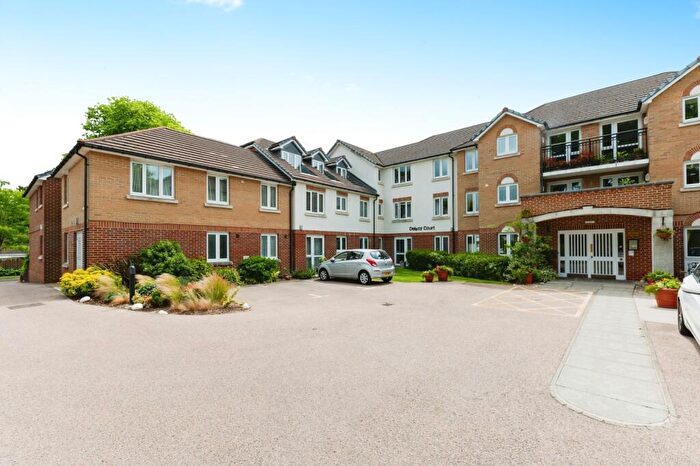 1 Bedroom Flat For Sale In Queens Road, Sutton, SM2