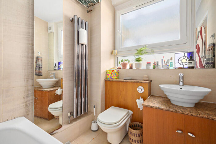 1 Bedroom Apartment To Rent In Aubert Park, London, N5