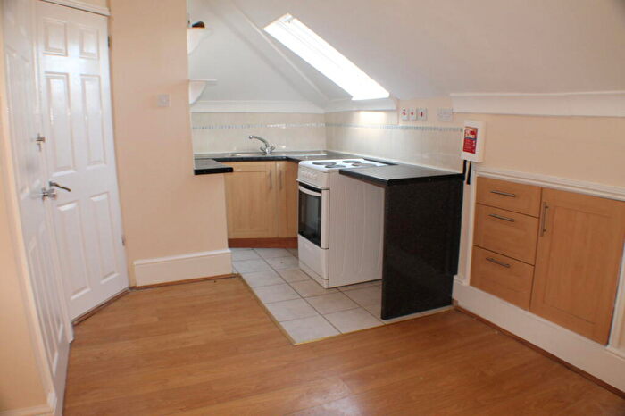1 Bedroom Flat To Rent In Glebe Road, Bromley, BR1