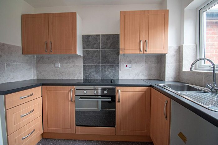 2 Bedroom End Of Terrace House To Rent In Sharpley Drive, Leicester, LE4