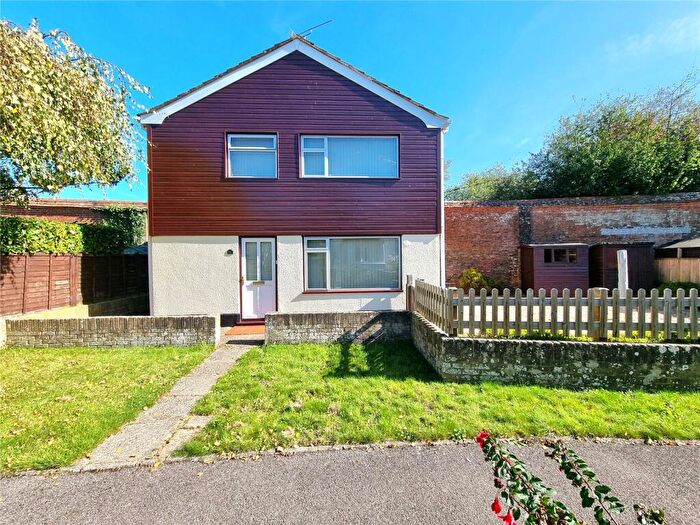 3 Bedroom Detached House For Sale In Lansdowne Gardens, Romsey, Hampshire, SO51