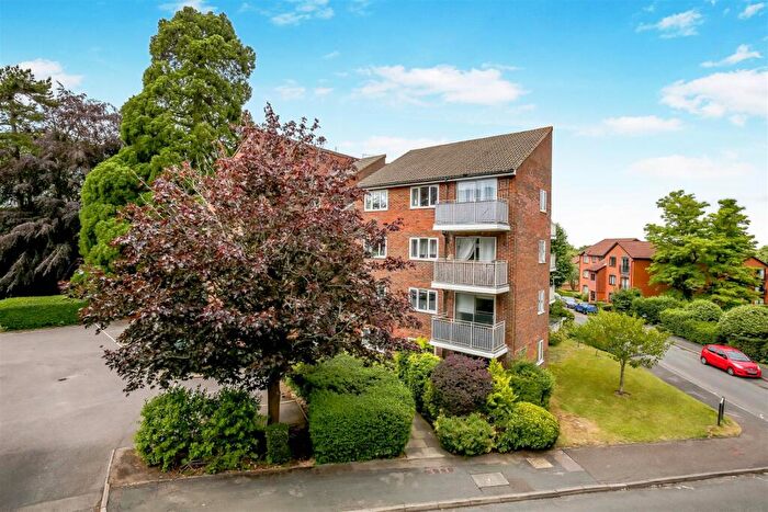 2 Bedroom Apartment To Rent In Basing Road, Banstead, SM7