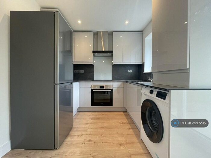 3 Bedroom End Of Terrace House To Rent In Riviera Drive, Liverpool, L11