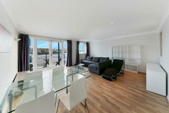 2 Bedroom Flat To Rent In Jardine Road, Limehouse, London, E1W