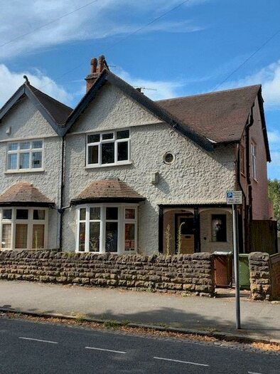 4 Bedroom Semi-Detached House To Rent In Harrington Drive, Nottingham, NG7