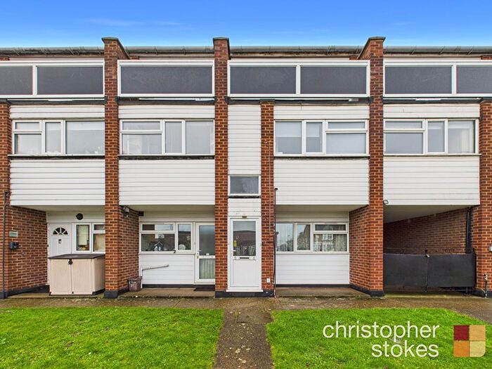 2 Bedroom Maisonette To Rent In Turners Court, Turners Hill, Cheshunt, Hertfordshire, EN8