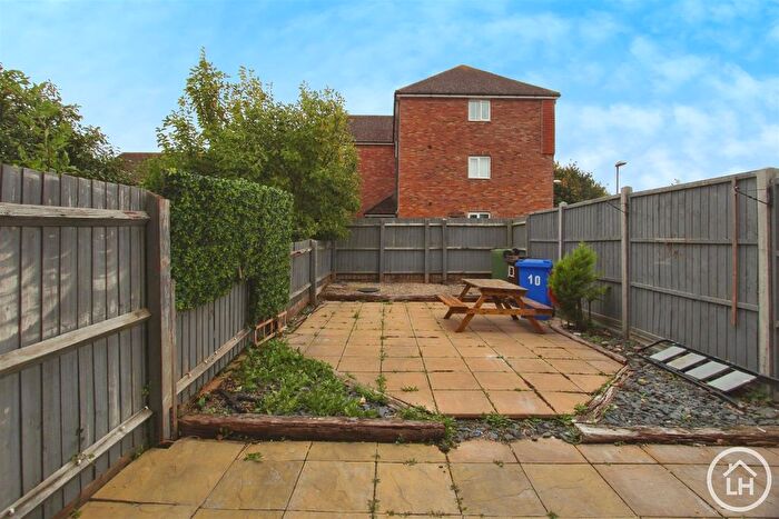 2 Bedroom End Of Terrace House To Rent In Limehouse Court, Sittingbourne, ME10