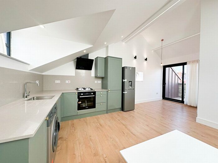 1 Bedroom Flat To Rent In Millers Terrace, Dalston, E8