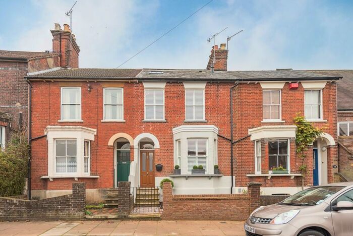 4 Bedroom House To Rent In Church Crescent St. Albans, AL3