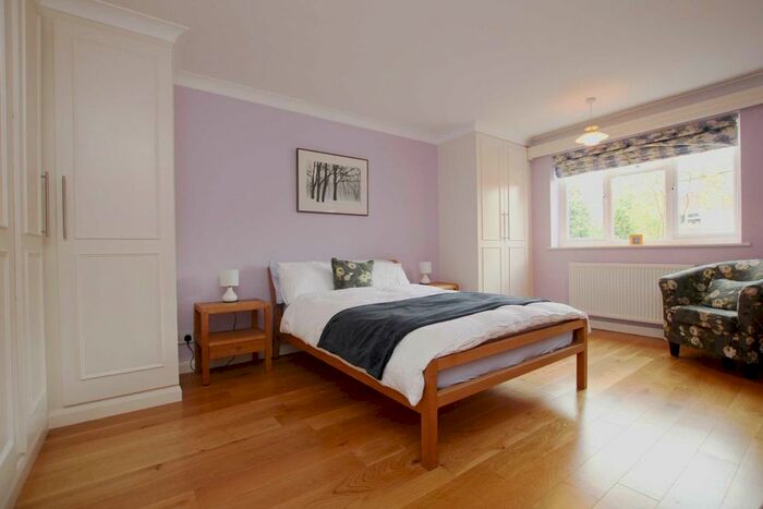 2 Bedroom Flat To Rent In Thornbury Road, Osterley, Isleworth, TW7