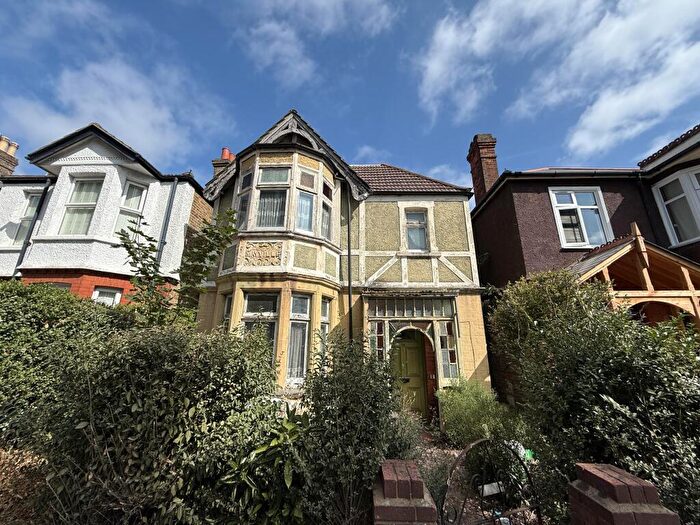 3 Bedroom Terraced House For Sale In Crown Lane, Bromley, Greater London, BR2