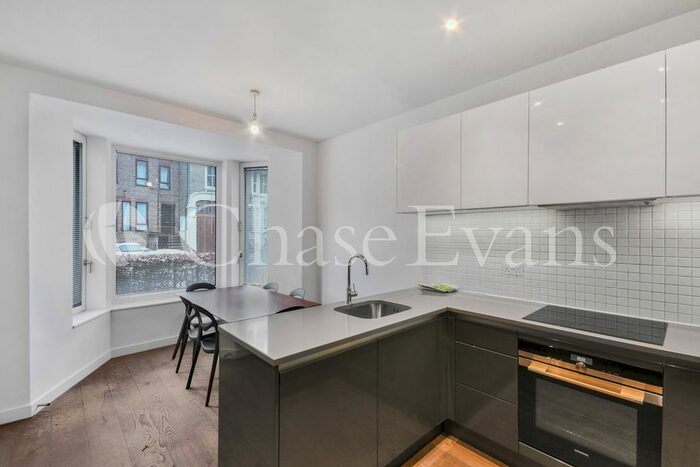 3 Bedroom Terraced House For Sale In Wansey Street, London, SE17