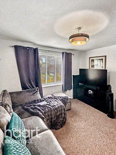 1 Bedroom Apartment For Sale In Kilmington Close, Bracknell, RG12