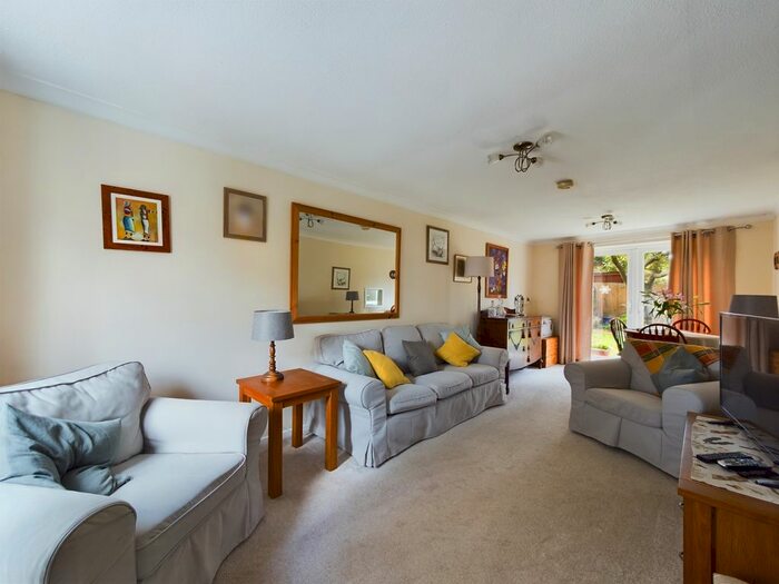 3 Bedroom End Of Terrace House For Sale In Corsletts Avenue, Broadbridge Heath, Horsham, RH12