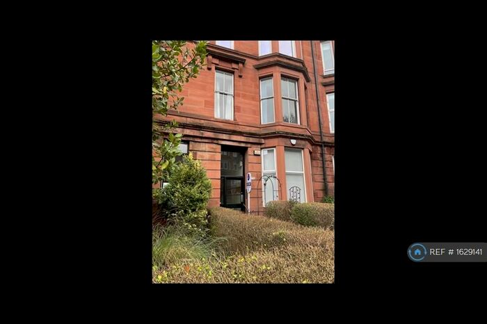 2 Bedroom Flat To Rent In Crow Road, Glasgow, G11