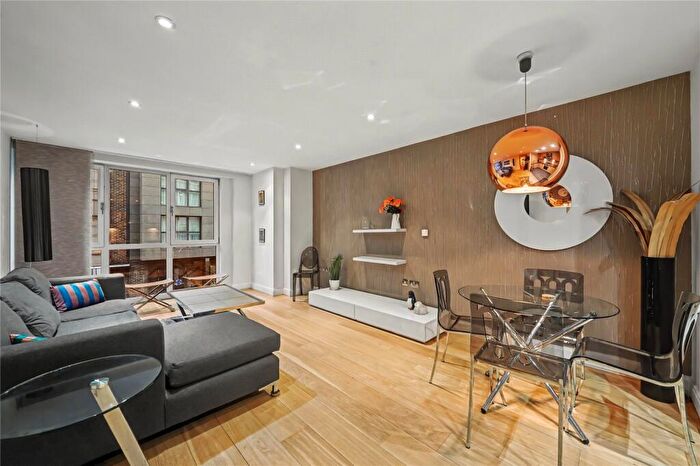 2 Bedroom Apartment To Rent In Clerkenwell Road, London, EC1M