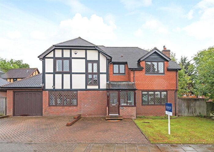 4 Bedroom Detached House For Sale In The Gardens, Beckenham, BR3