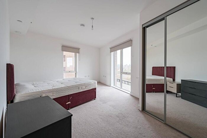 1 Bedroom Flat To Rent In Adlay Apartments, Silvertown, London, E16