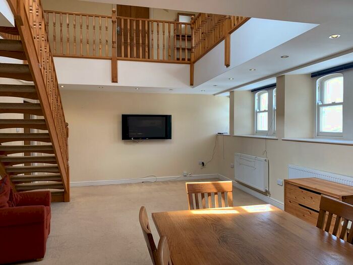 2 Bedroom Flat To Rent In St Austell, PL25