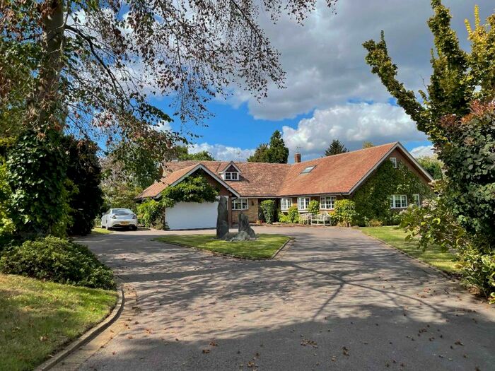 4 Bedroom Detached House For Sale In Church Lane, Bearley, Stratford