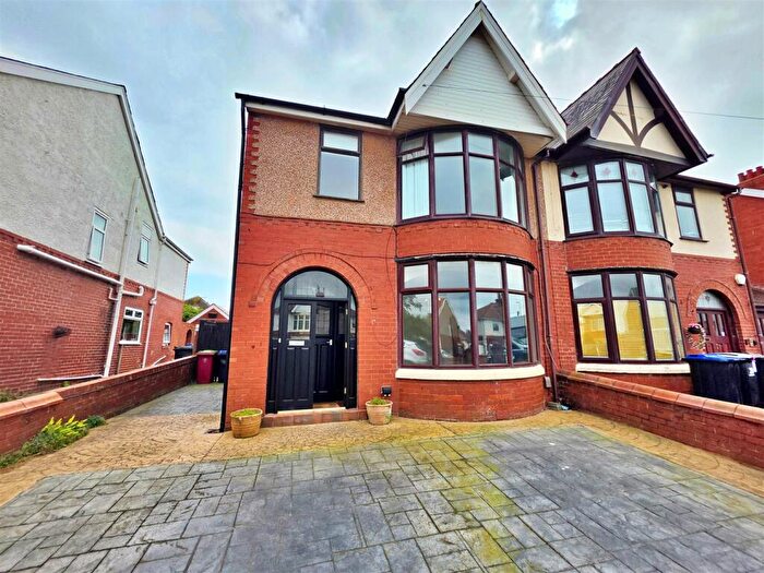 4 Bedroom Semi Detached House For Sale In Guildford Avenue, Blackpool, FY2