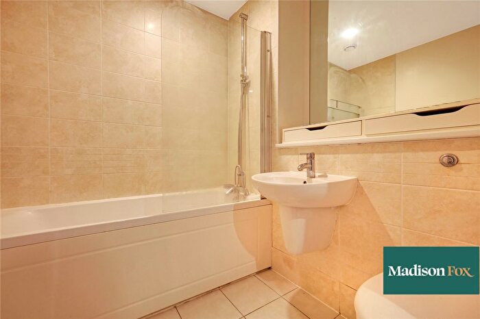 1 Bedroom Flat To Rent In Ward Road, London, E15