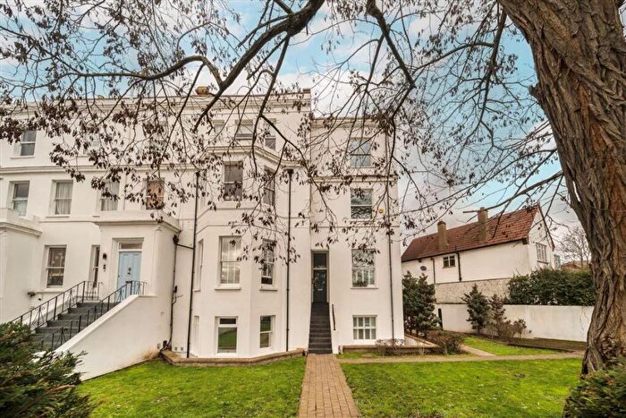 2 Bedroom Flat For Sale In Hervey Road, Blackheath, SE3